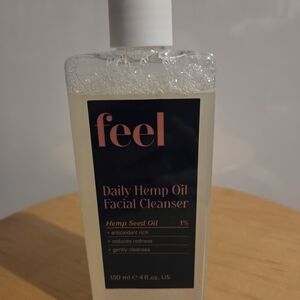 Feel Daily Hemp Oil Facial Cleanser